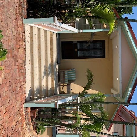 Southernmost House Hotel (Adults Only) คีย์เวสต์ ภายนอก รูปภาพ