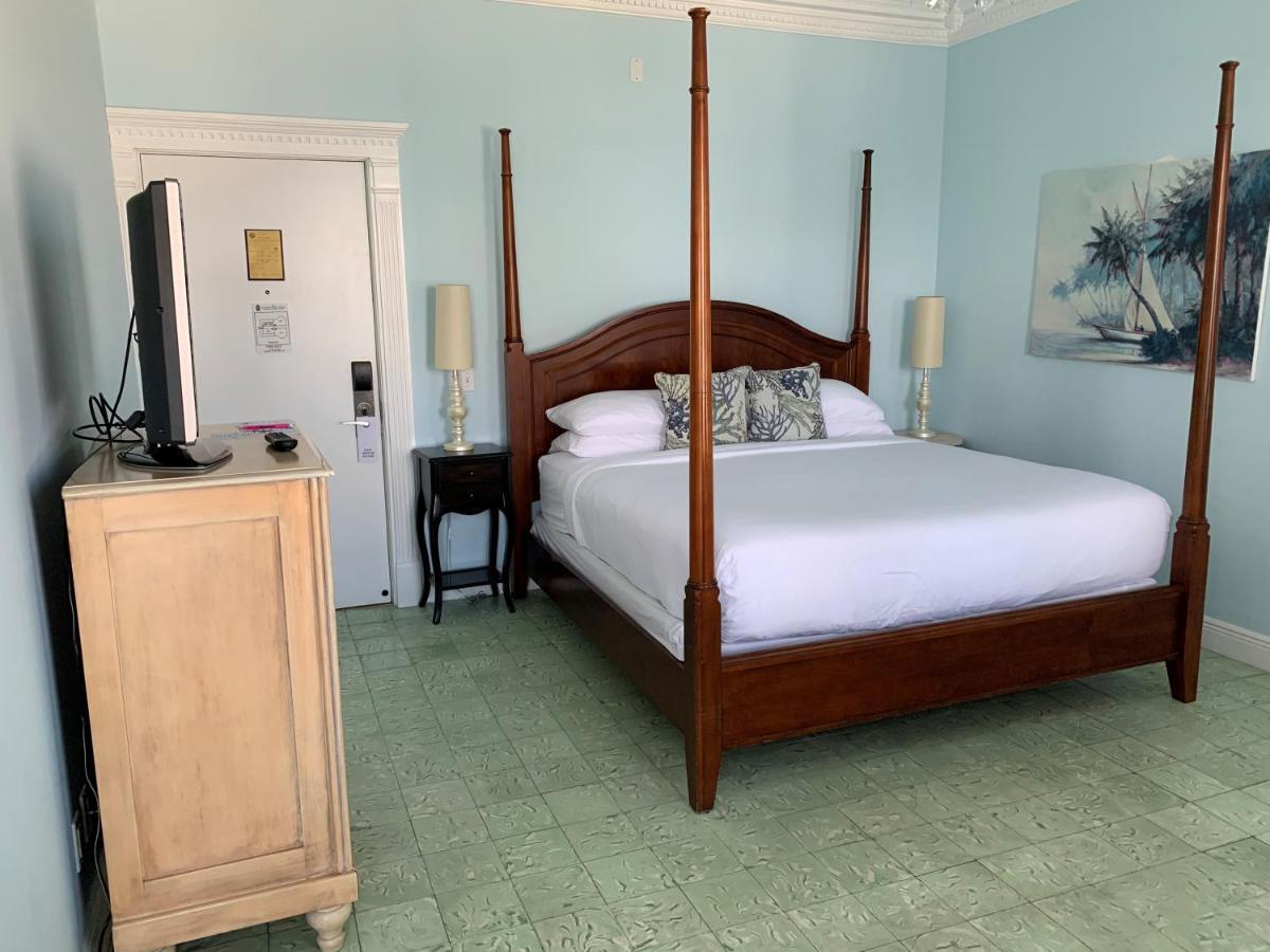 Southernmost House Hotel (Adults Only) คีย์เวสต์ ภายนอก รูปภาพ