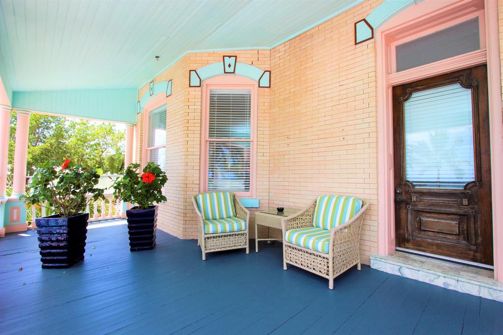 Southernmost House Hotel (Adults Only) คีย์เวสต์ ภายนอก รูปภาพ