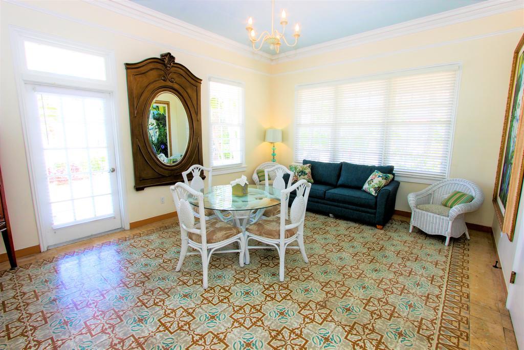 Southernmost House Hotel (Adults Only) คีย์เวสต์ ภายนอก รูปภาพ