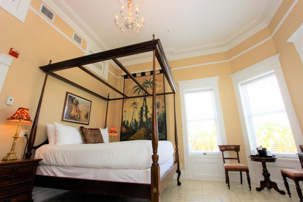 Southernmost House Hotel (Adults Only) คีย์เวสต์ ภายนอก รูปภาพ