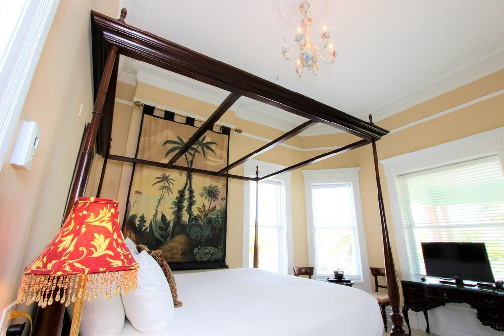 Southernmost House Hotel (Adults Only) คีย์เวสต์ ภายนอก รูปภาพ