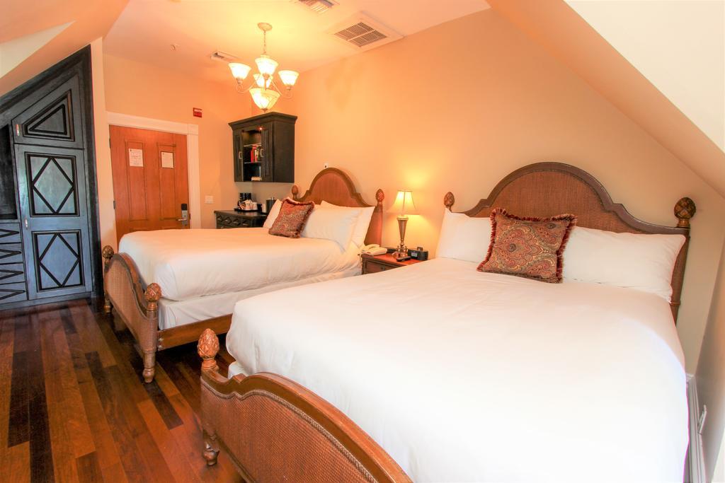 Southernmost House Hotel (Adults Only) คีย์เวสต์ ภายนอก รูปภาพ