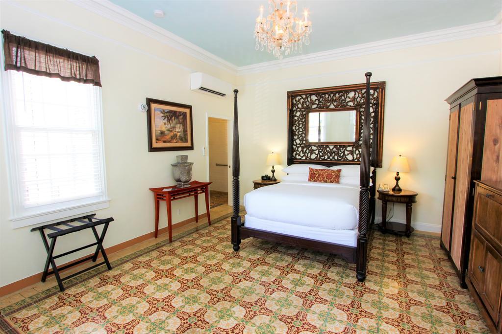 Southernmost House Hotel (Adults Only) คีย์เวสต์ ภายนอก รูปภาพ