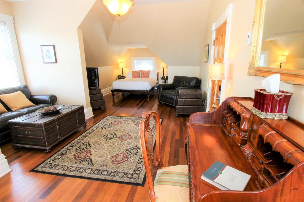 Southernmost House Hotel (Adults Only) คีย์เวสต์ ภายนอก รูปภาพ