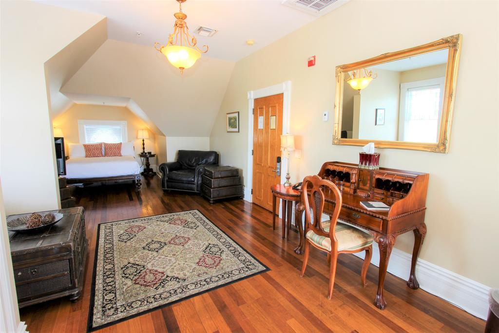 Southernmost House Hotel (Adults Only) คีย์เวสต์ ภายนอก รูปภาพ